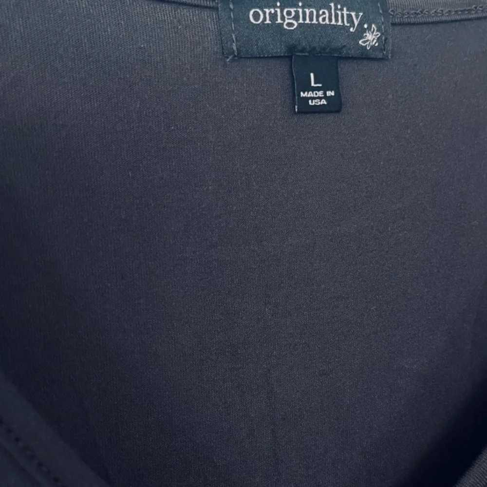 Originality Soft Stretchy Comfy Blouse - Picture 5 of 10